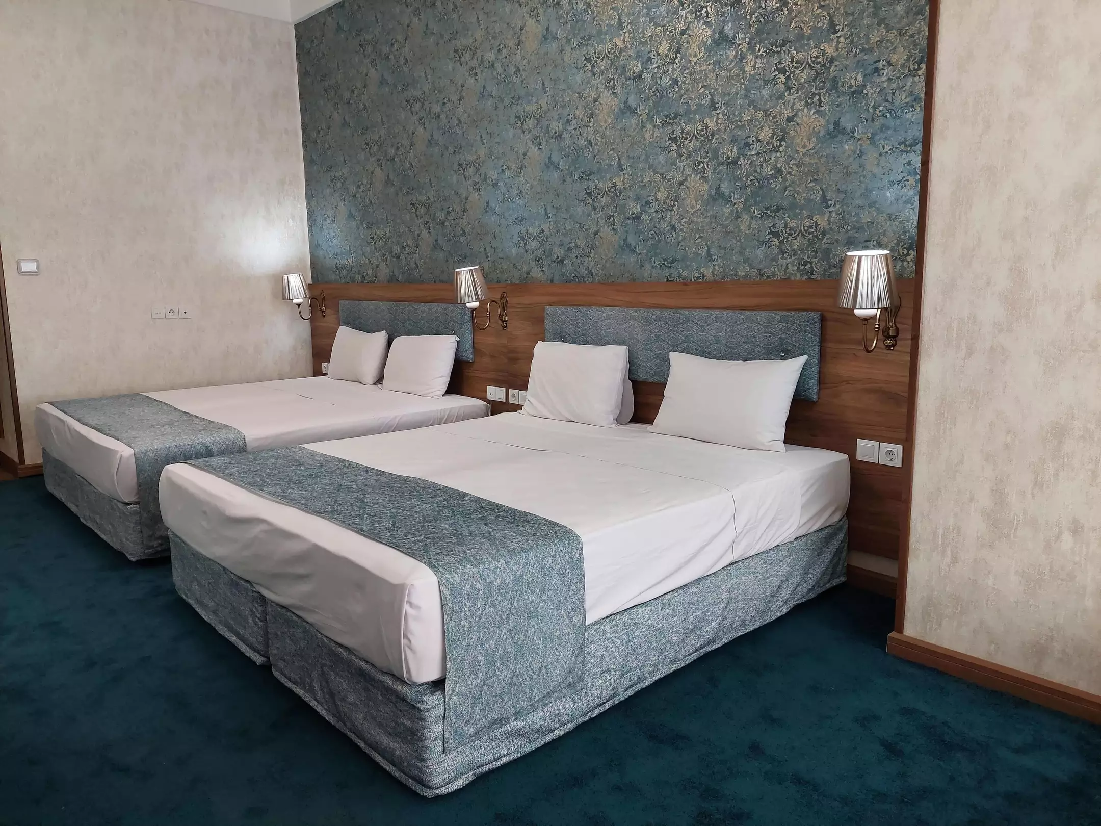 Alibaba https://cdn.alibaba.ir/ostorage/hotel-accommodation-images/696628f16b43e2b9afa3bd53_چهار تخته دیلاکس.webp